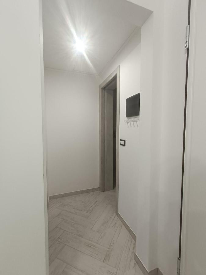 Casa Vacanze Via Nizza 57 Zinola-Wifi Савона Екстер'єр фото