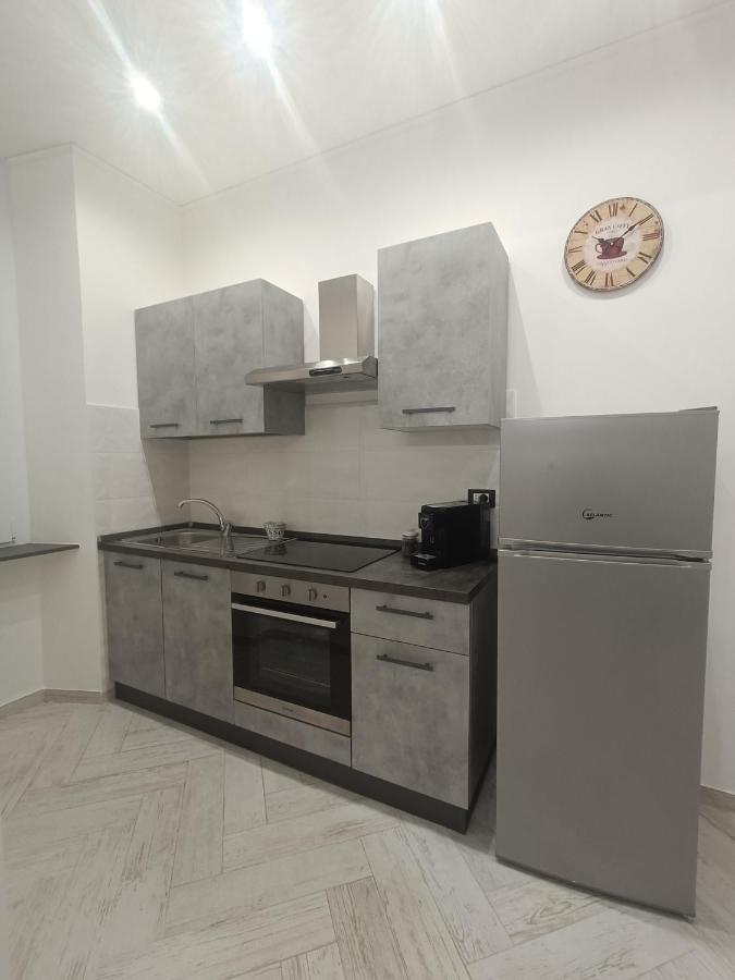 Casa Vacanze Via Nizza 57 Zinola-Wifi Савона Екстер'єр фото