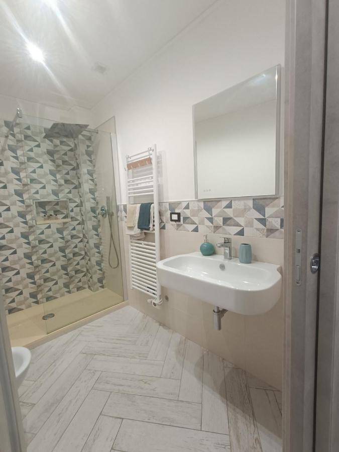 Casa Vacanze Via Nizza 57 Zinola-Wifi Савона Екстер'єр фото