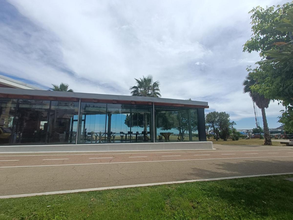 Casa Vacanze Via Nizza 57 Zinola-Wifi Савона Екстер'єр фото