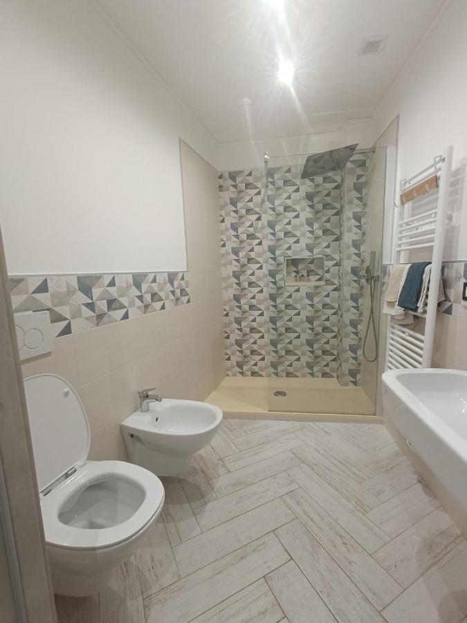 Casa Vacanze Via Nizza 57 Zinola-Wifi Савона Екстер'єр фото
