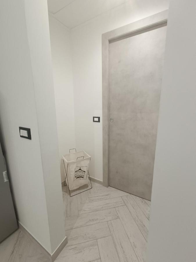 Casa Vacanze Via Nizza 57 Zinola-Wifi Савона Екстер'єр фото
