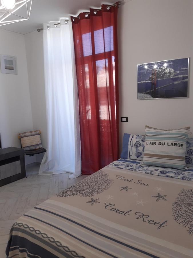 Casa Vacanze Via Nizza 57 Zinola-Wifi Савона Екстер'єр фото
